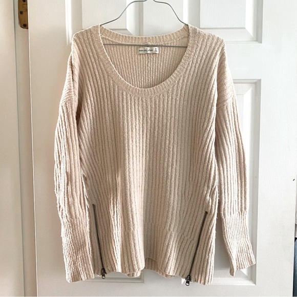 Abercrombie & Fitch Wool-blend Sweater - Picture 1 of 4